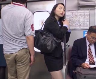 Địt gái Nhật trên tàu điện ngầm không che