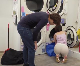 Cô gái dâm đãng và chàng tiệm giặt ủi may mắn